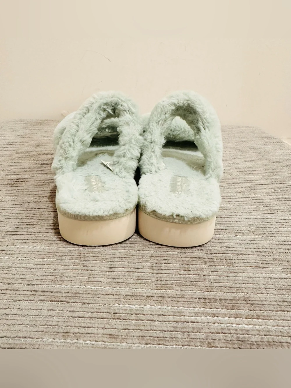 Koolaburra by UGG Fuzz-On Women's Slide Sandals Pale Aqua Mint Size 9 / EU 40